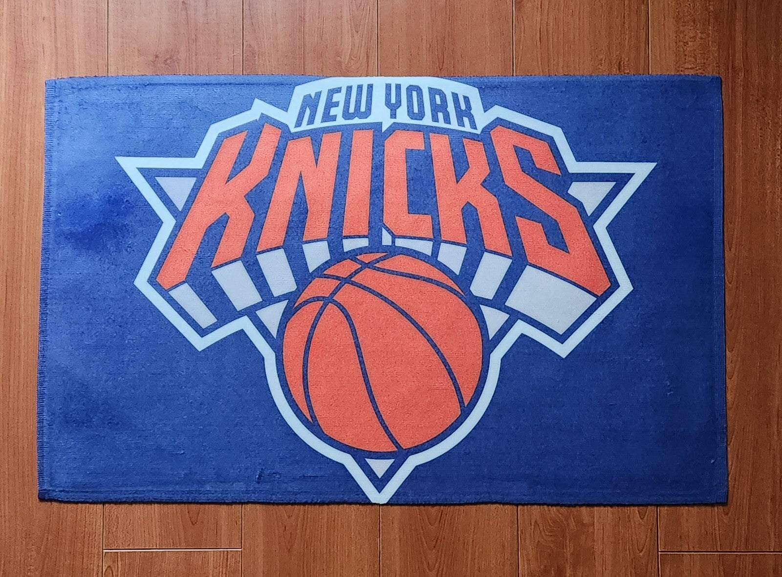Custom New York Knicks Terry Cloth Rally Towel 0